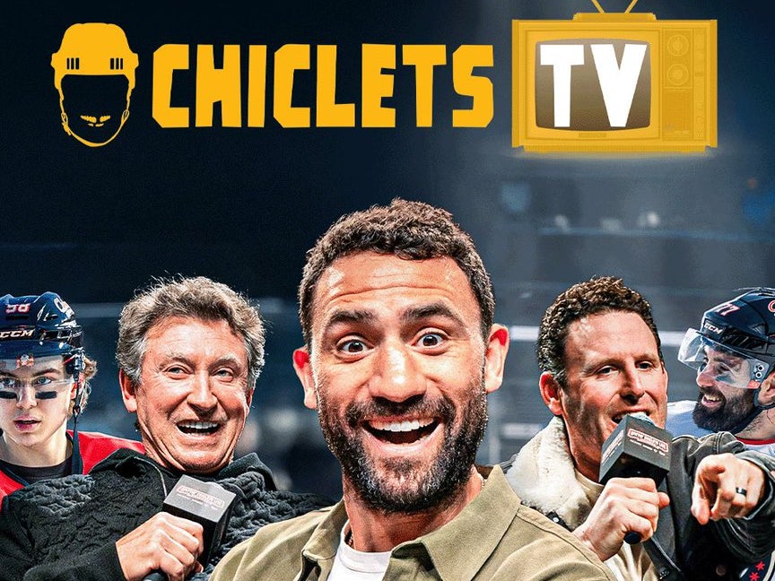 Wayne Gretzky Surprises Everyone At The Spittin' Chiclets Live Show In Chicago - Chiclets TV Winter Classic