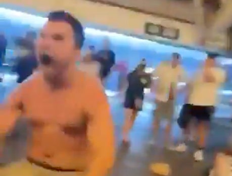 Sky Is Blue, Water Is Wet, Mets & Yankees Fans Fight After Subway Series Like Dumb Animals