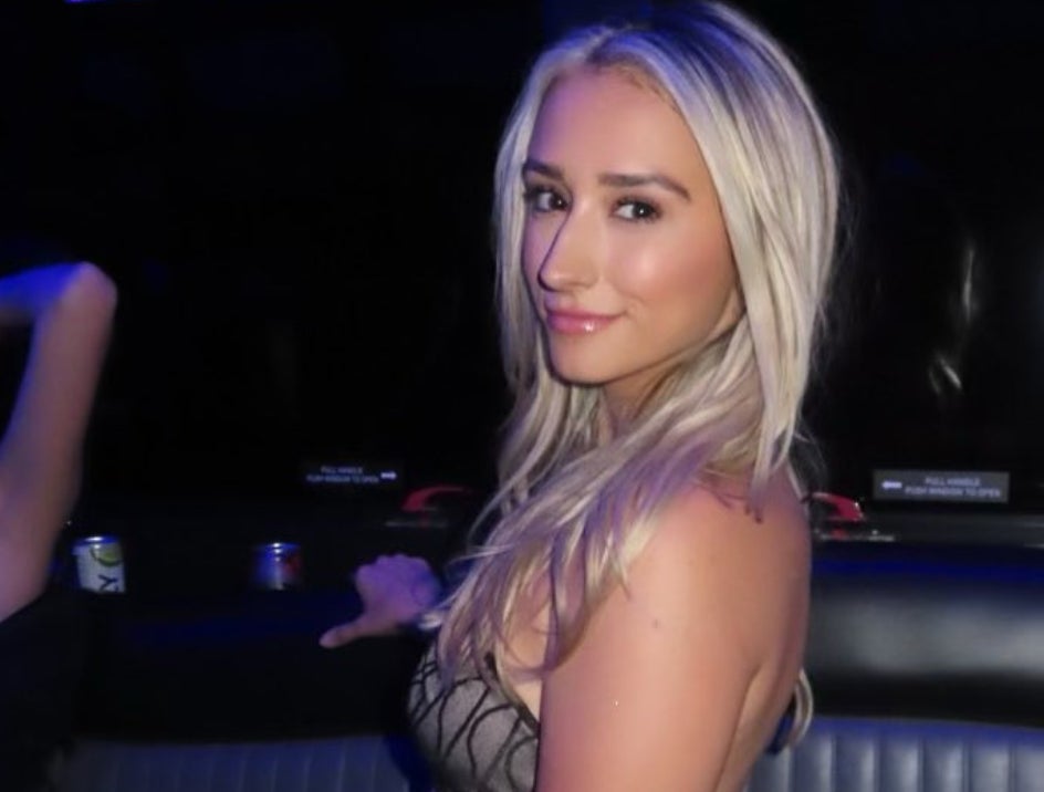 Barstool Chicago's Local Smokeshow Of The Day - Amber