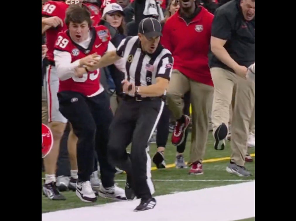 Kirby Smart Is Going To Murder This Georgia Walk-On Who Tripped a Ref and Got a Personal Foul That Cost the Dawgs Points