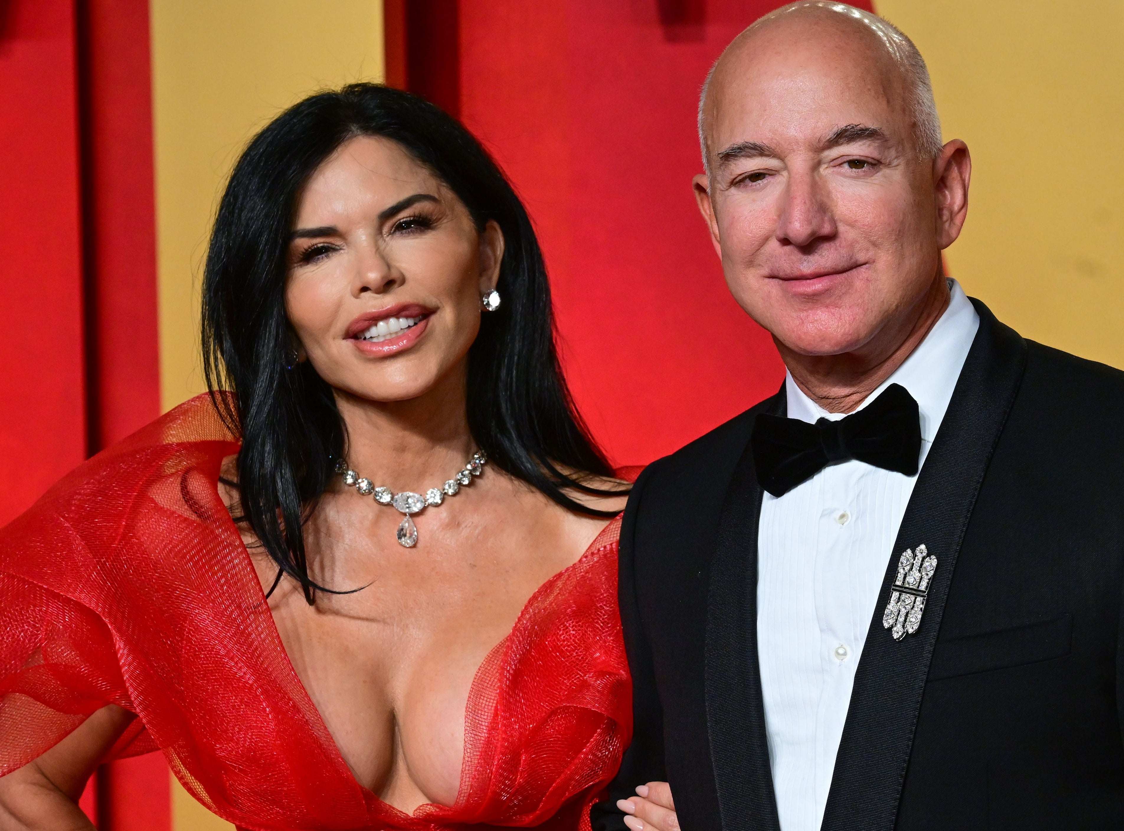 Jeff Bezos' Girlfriend Lauren Sanchez Is Being Sued By Her Former Yoga Teacher For Allegedly Stealing A Children's Book Idea About A Cartoon Animal That Goes To Space